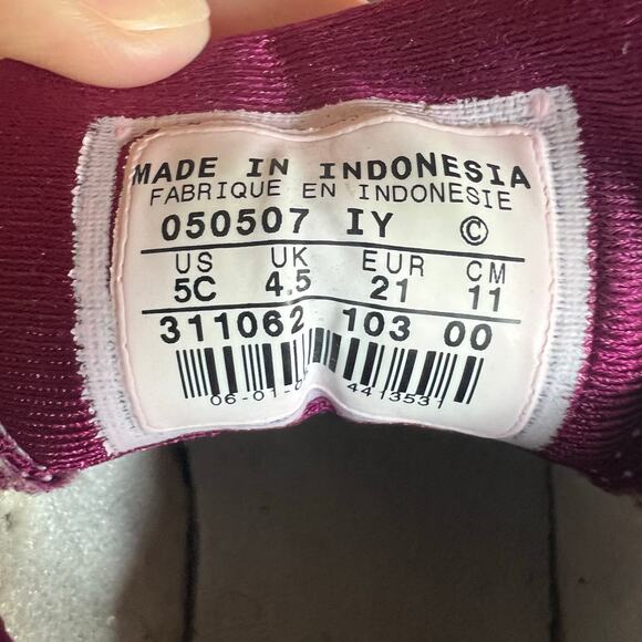 Nike Air Jordan Retro Cranberry & White Todder Size 5C Sneakers Kids Tennis shoe - Picture 4 of 8